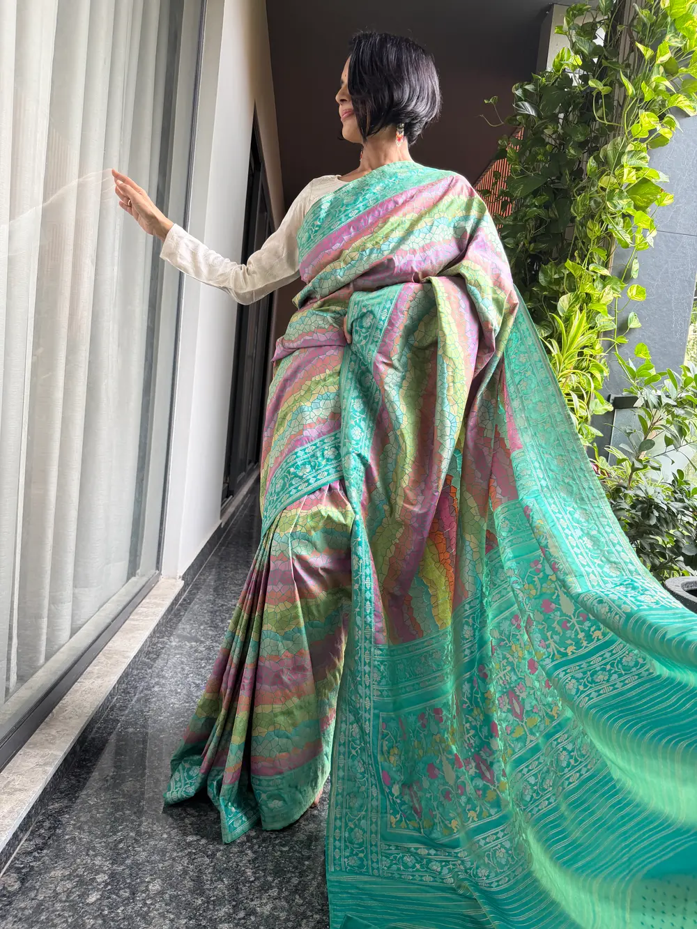 Aqua & Rose Two-Tone Handloom Pure Katan Silk Banarasi Saree — Banarasi, Pure Katan Silk, Varanasi, Uttar Pradesh, view 4