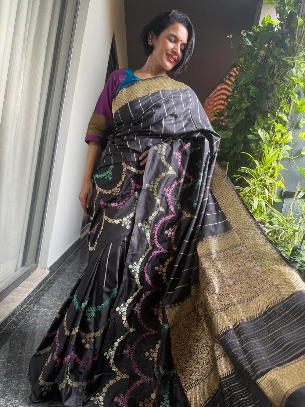 Black Ektara Katan Silk Kaduwa Banarasi Saree with Scallop Necklace Border — Banarasi, Ektara Katan Silk, Varanasi, Uttar Pradesh, view 3