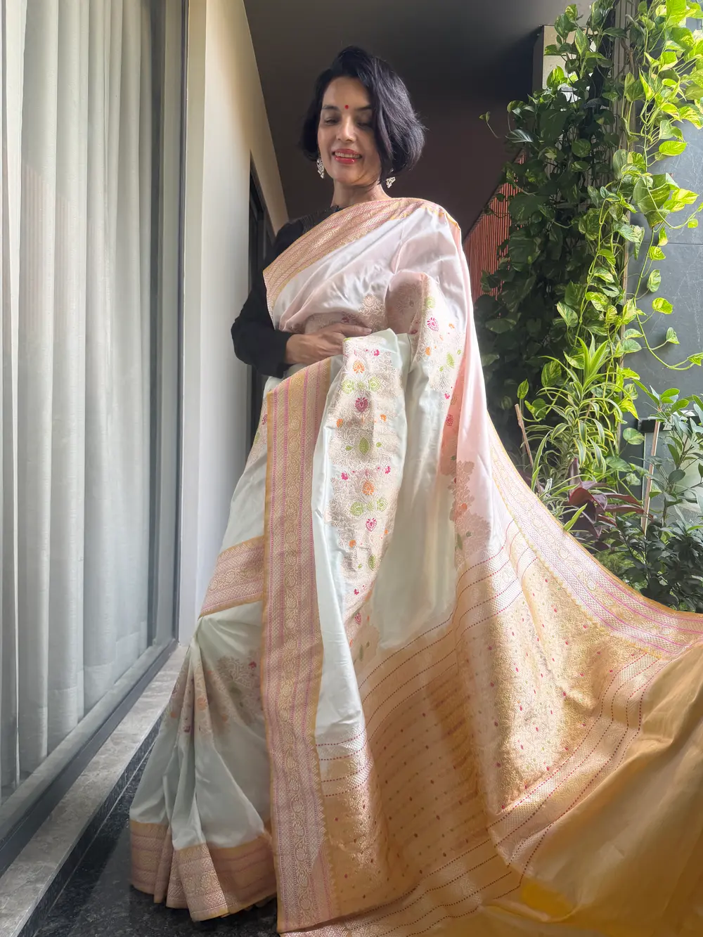 Ivory & Gold Kadwa Katan Silk Handloom Banarasi Saree — Banarasi, Katan Silk, Varanasi, Uttar Pradesh, view 4