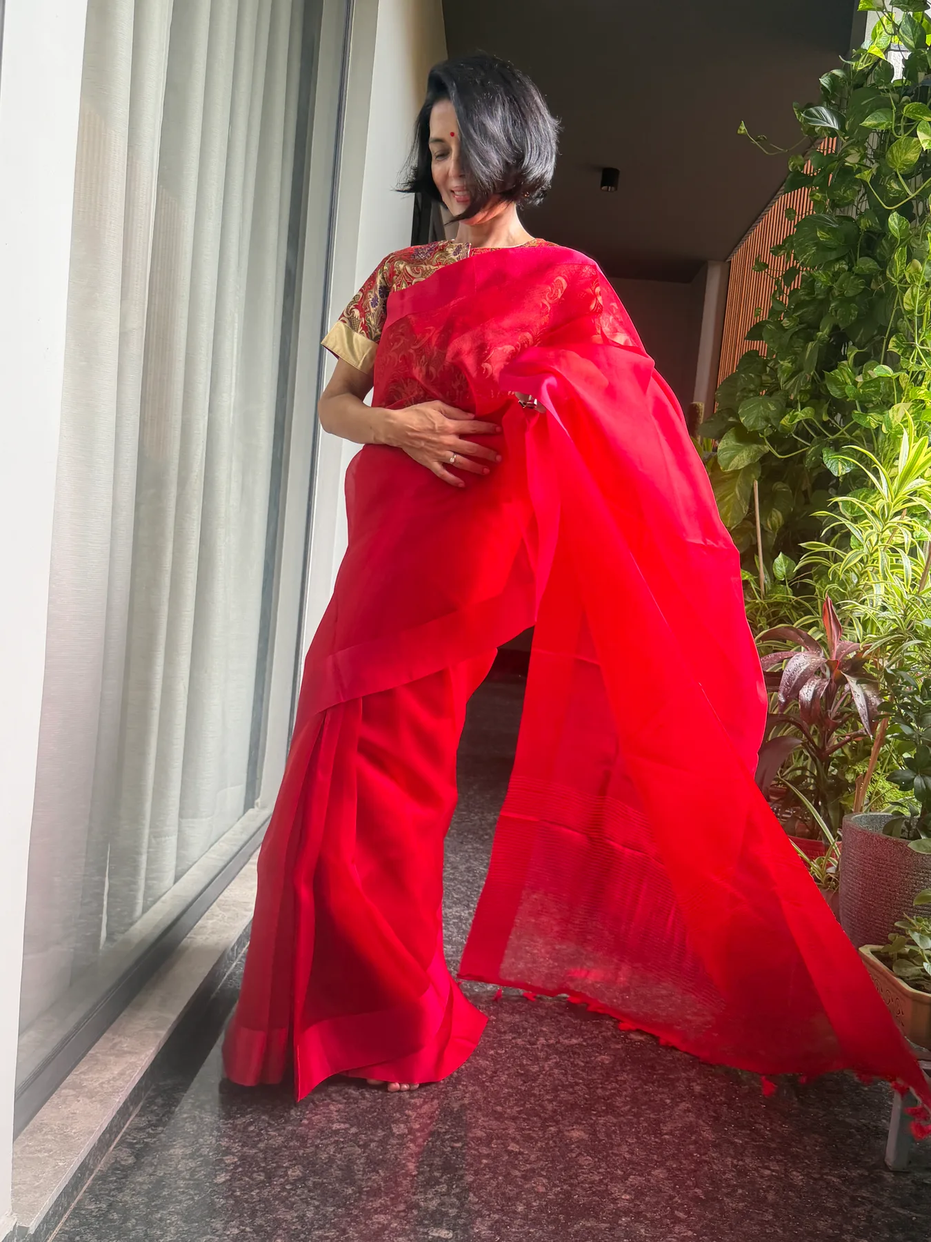 Modern Red Kora Silk & Mushroo Twill Banarasi Saree — Banarasi, Kora Silk & Mushroo Twill Silk, Varanasi, Uttar Pradesh, view 3